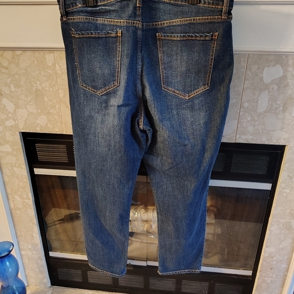 Old Navy Boyfriend Straight Jeans 14 - Picture 3 of 7